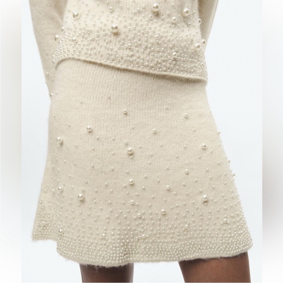 NWT ZARA KNIT SKIRT WITH PEARLS - Picture 2 of 7